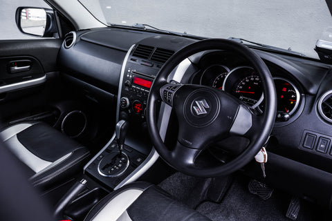 (RENT) Suzuki Grand Vitara 2.0 Auto