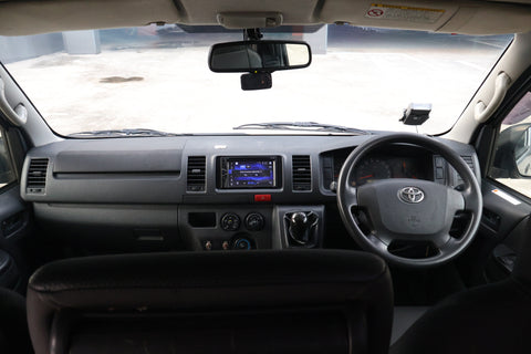 (LEASE) TOYOTA HIACE VAN TURBO MANUAL