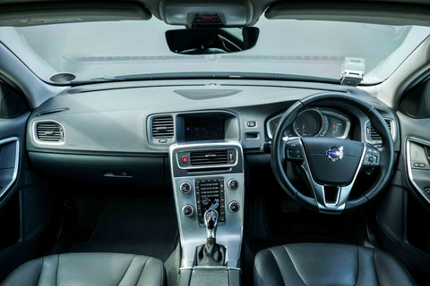 VOLVO V60 T2