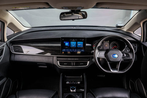 sale used BYD e6 ElectricSUV 2022 singapore - car interior