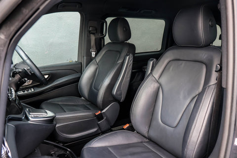 (LEASE) MERCEDES BENZ EQV300 SPORT PREMIUM 7 SEATER