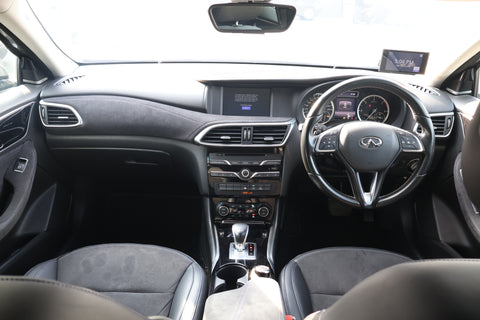 2016 USED INFINITI Q30 1.5D PREMIUM DCT SJKDAAH15U1021126 SFH4554D