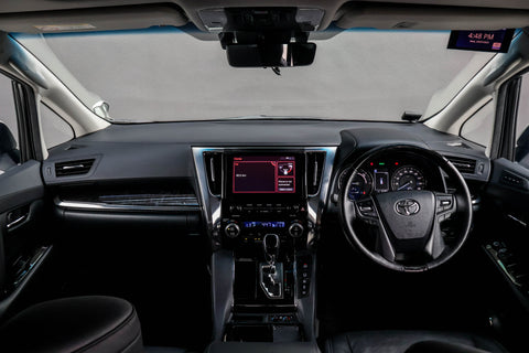 car interior - sell used white Toyota Alphard Hybrid 2022 singapore