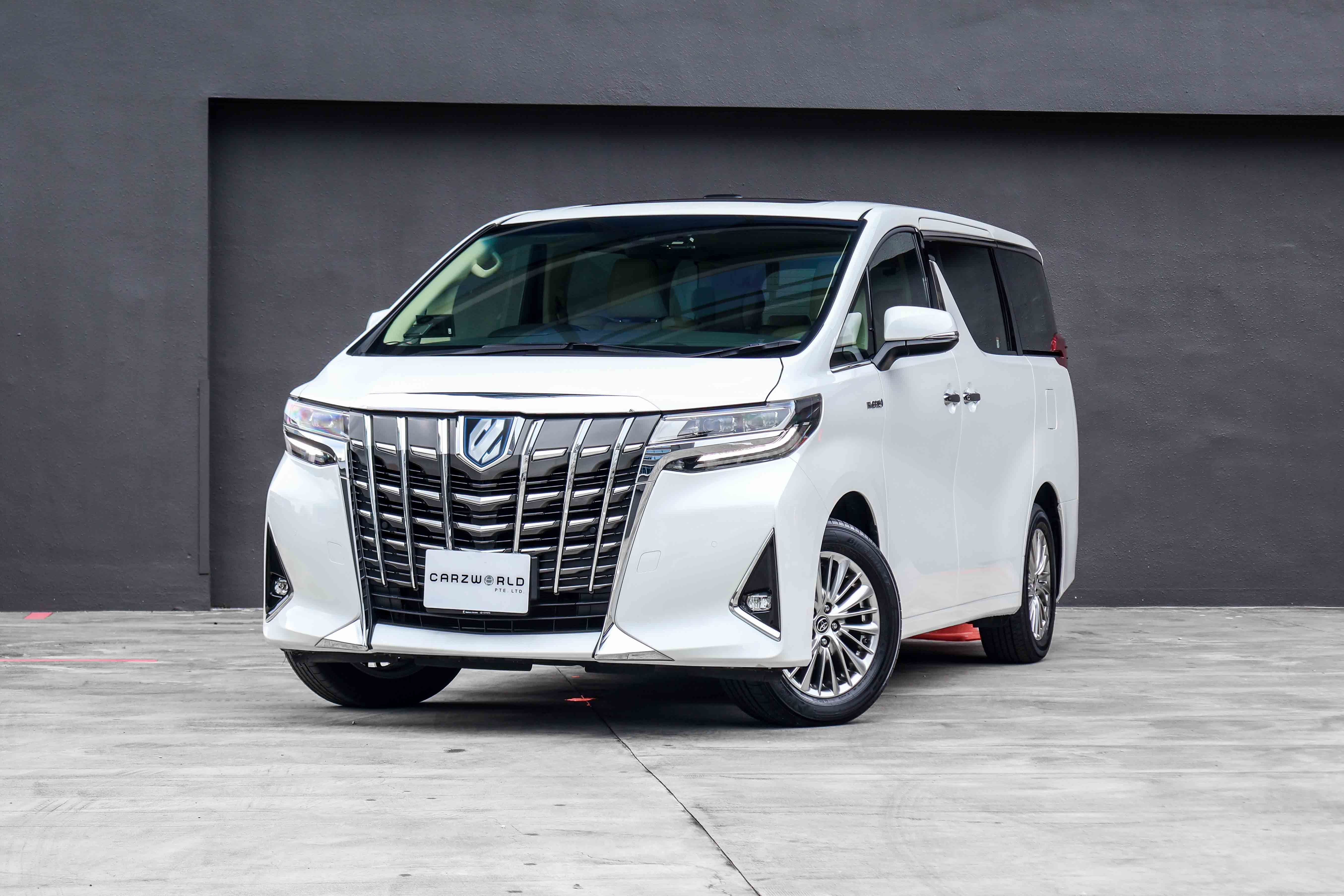 Toyota Alphard Hybrid 2.5A Elegance - CarZ World | New & Used Cars