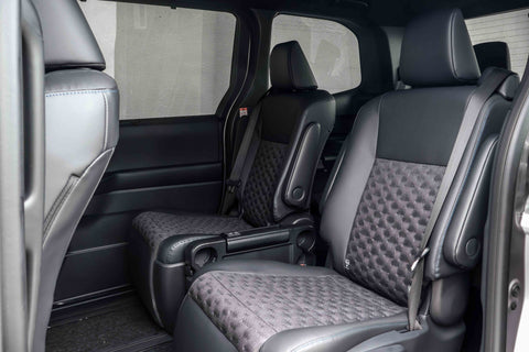 (LEASE) Toyota Voxy Hybrid 1.8A SZ