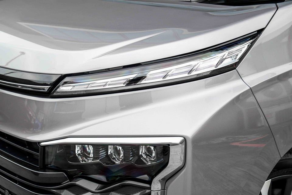 NEW Toyota Voxy Hybrid 1.8 SG | CarZ World Singapore - CarZ World