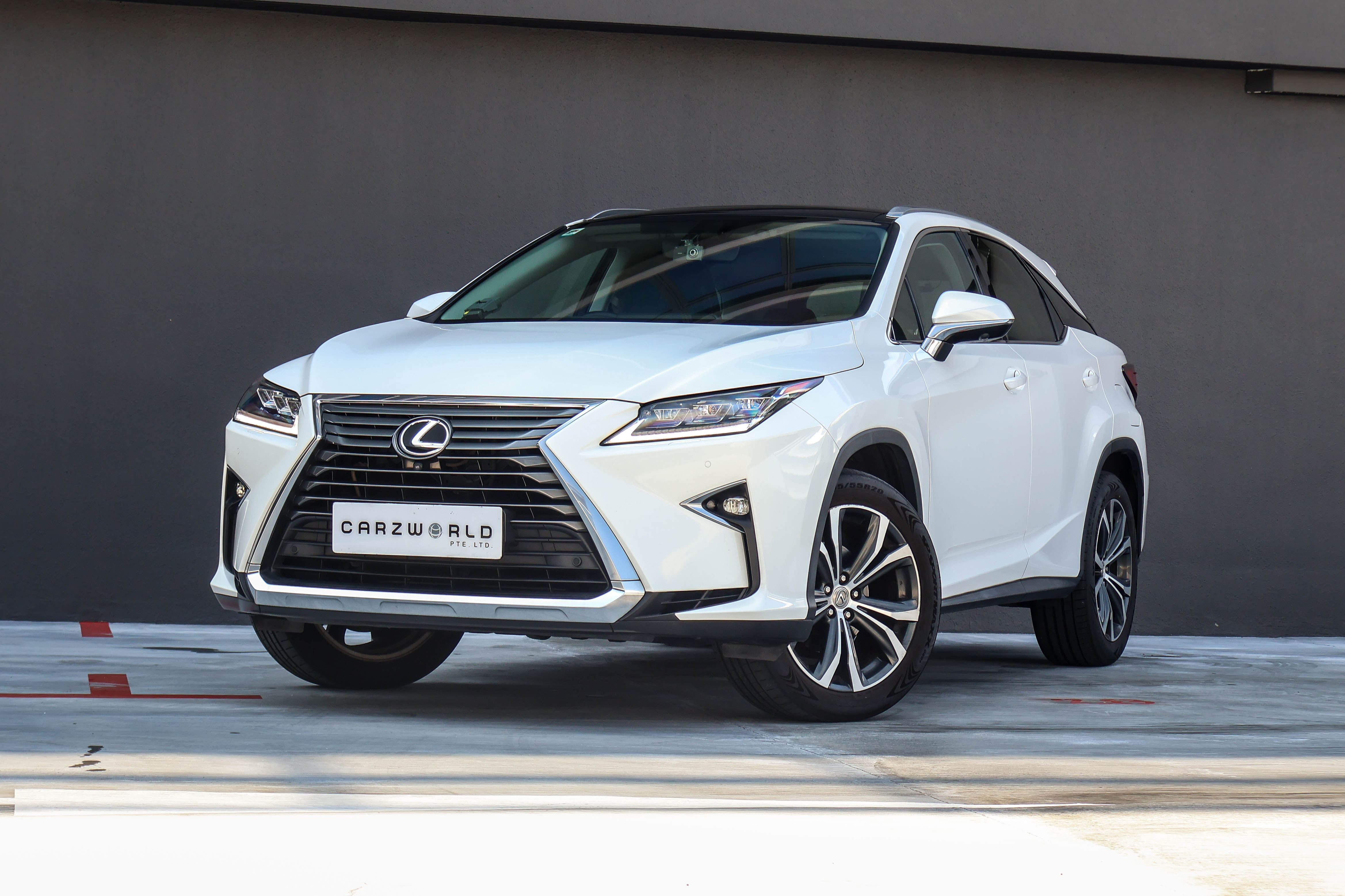Lexus RX Turbo RX200t Luxury Sunroof - 50700km / 28-Dec-2017 / 2 - CarZ ...