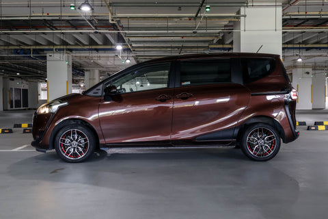 Toyota Sienta 1.5A Standard