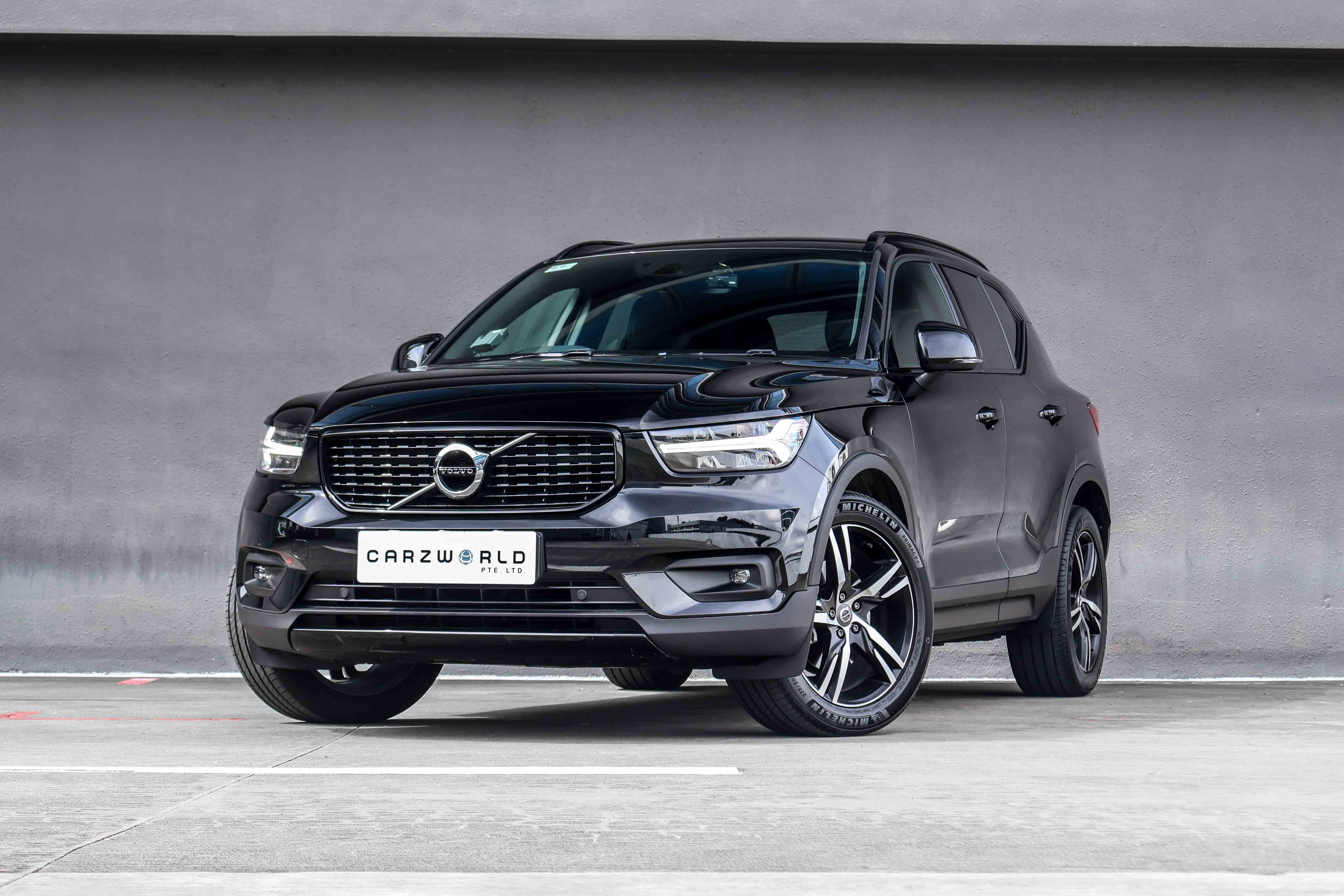 Volvo XC40 T4 R-Design - CarZ World