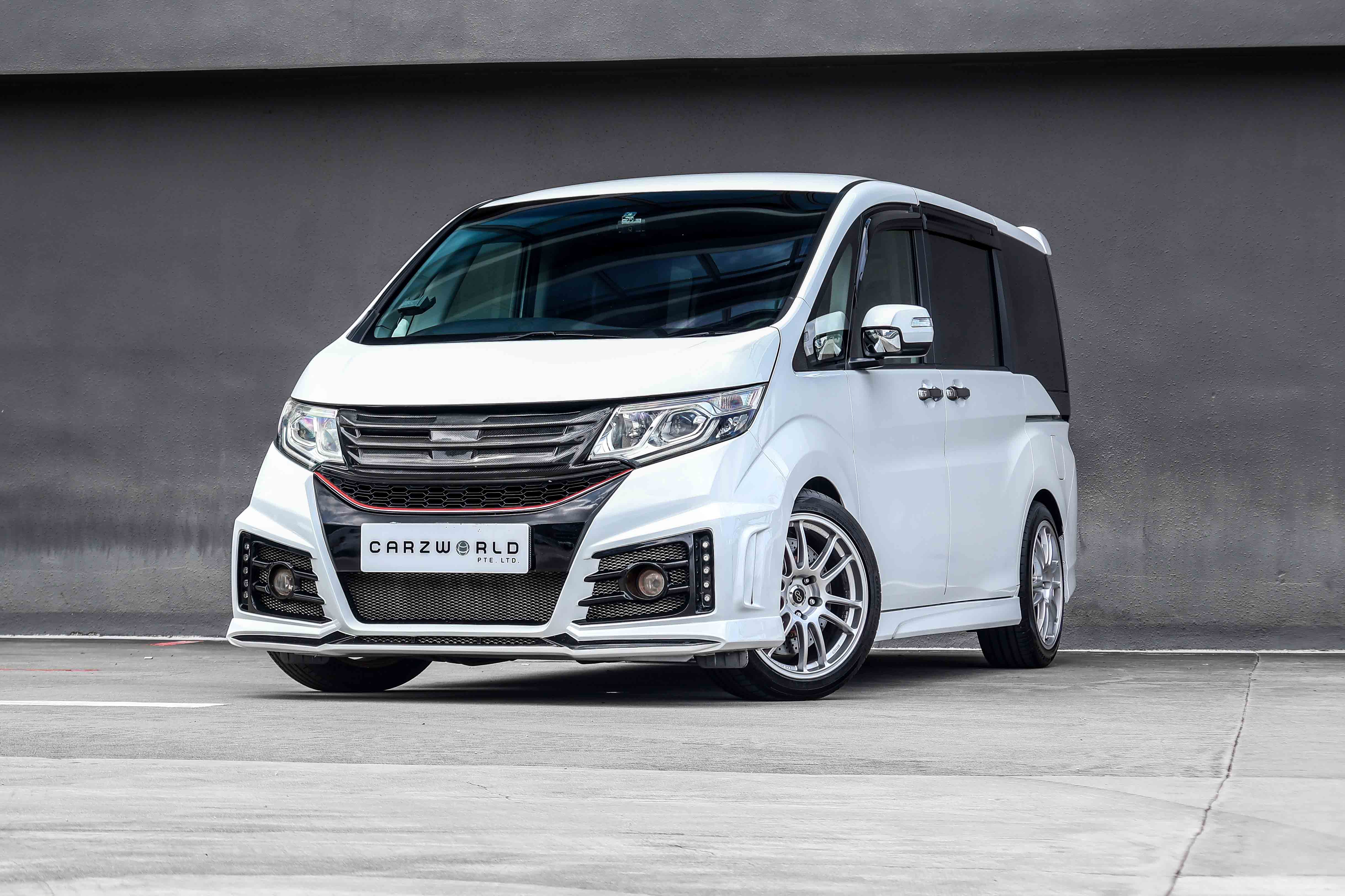 Honda Stepwagon 1.5A Spada - 91100km / 26-May-2017 / 2 - CarZ World ...