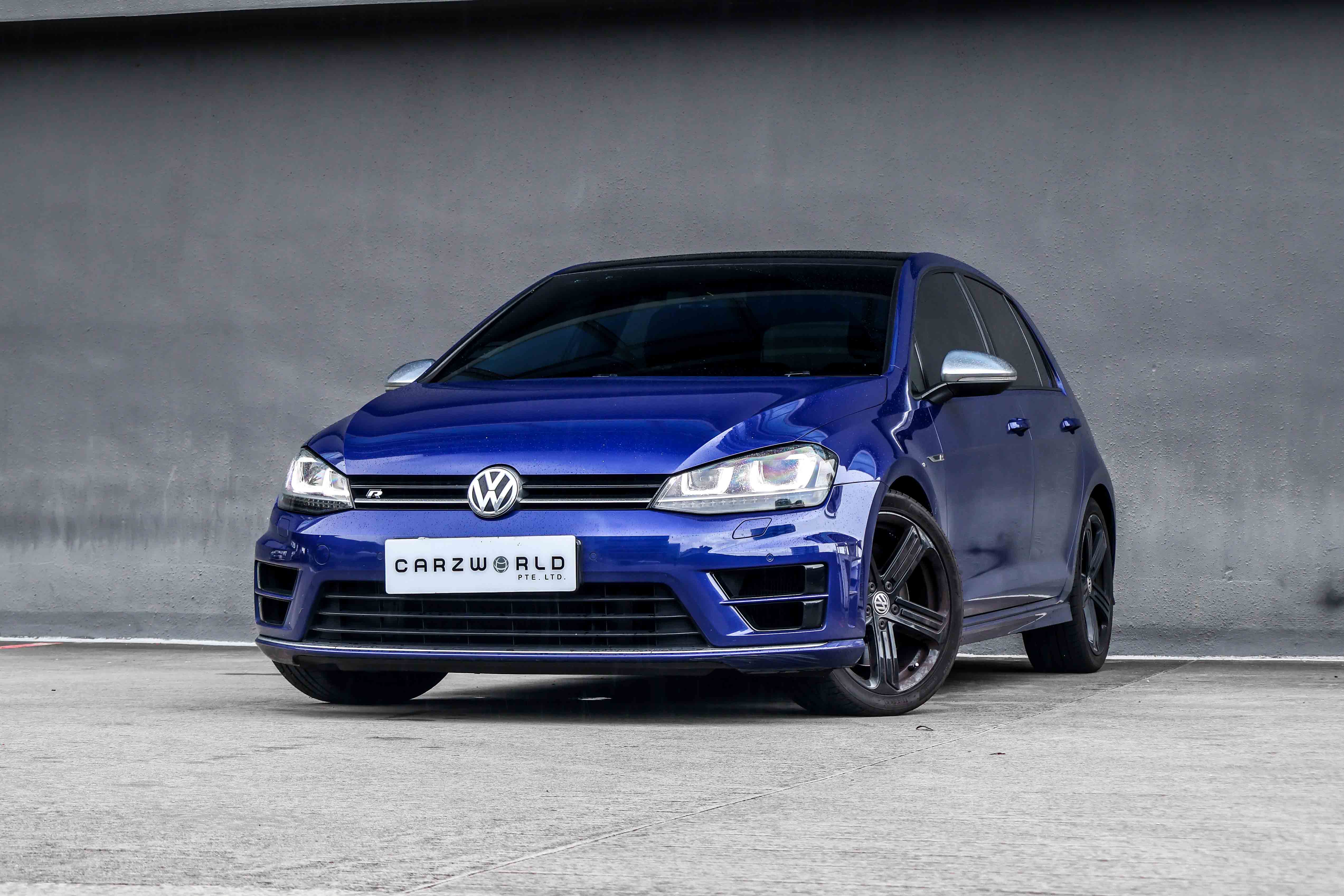 Volkswagen Golf R 5DR Sunroof - CarZ World