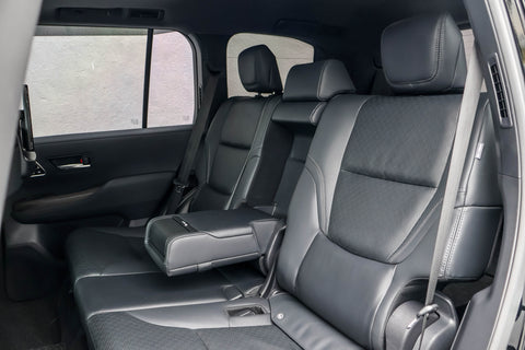 Toyota Land Cruiser 3.5A 300 ZX 7-Seater