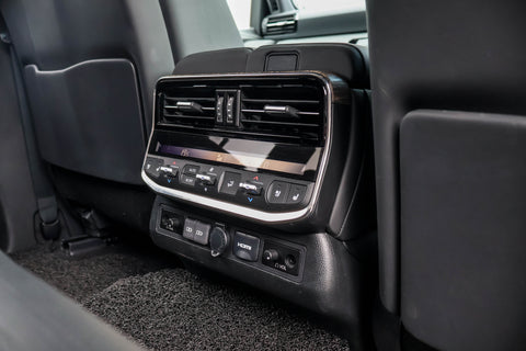 Toyota Land Cruiser 3.5A 300 ZX 7-Seater