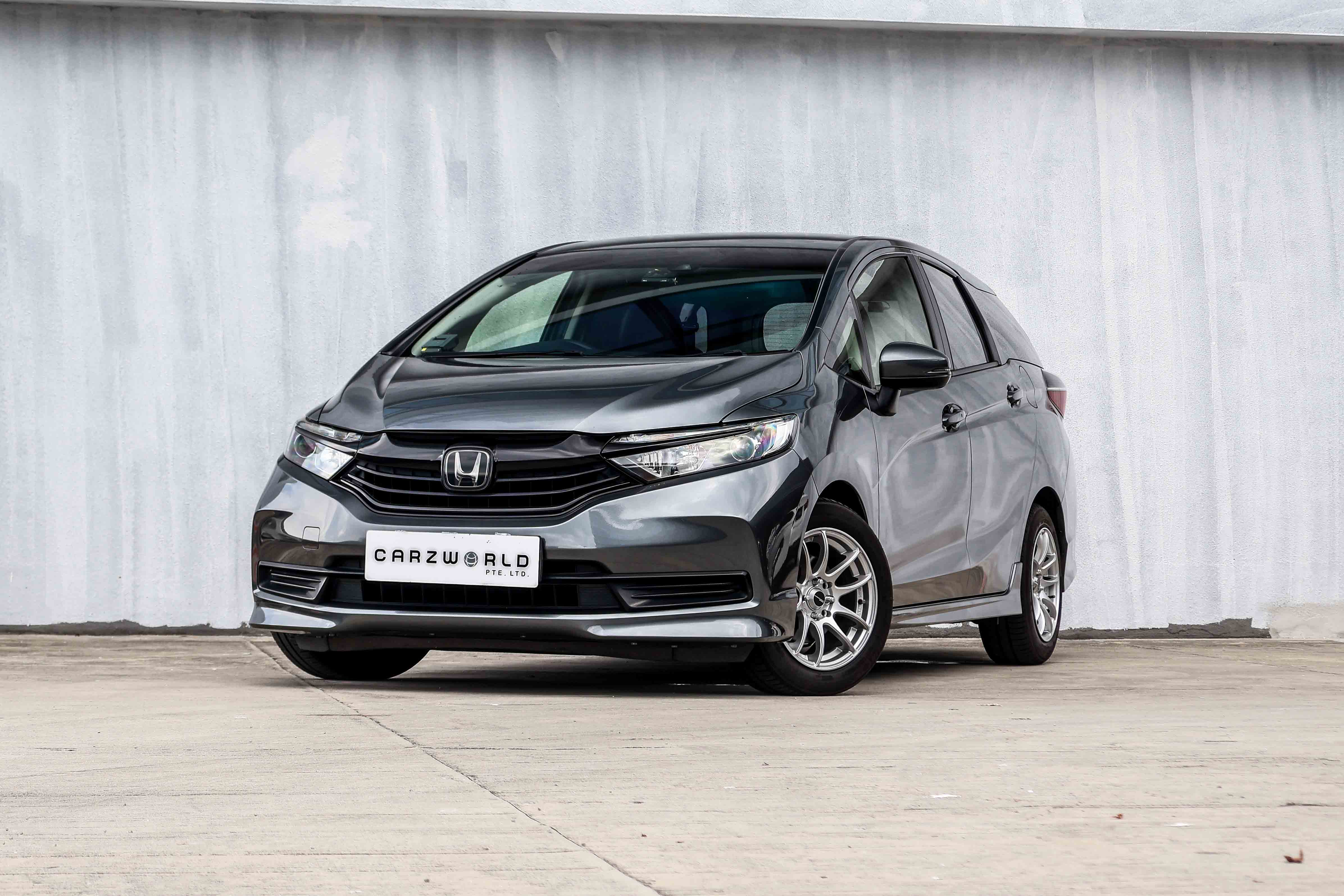 Honda Shuttle 1.5A G Honda Sensing - CarZ World | New & Used Cars