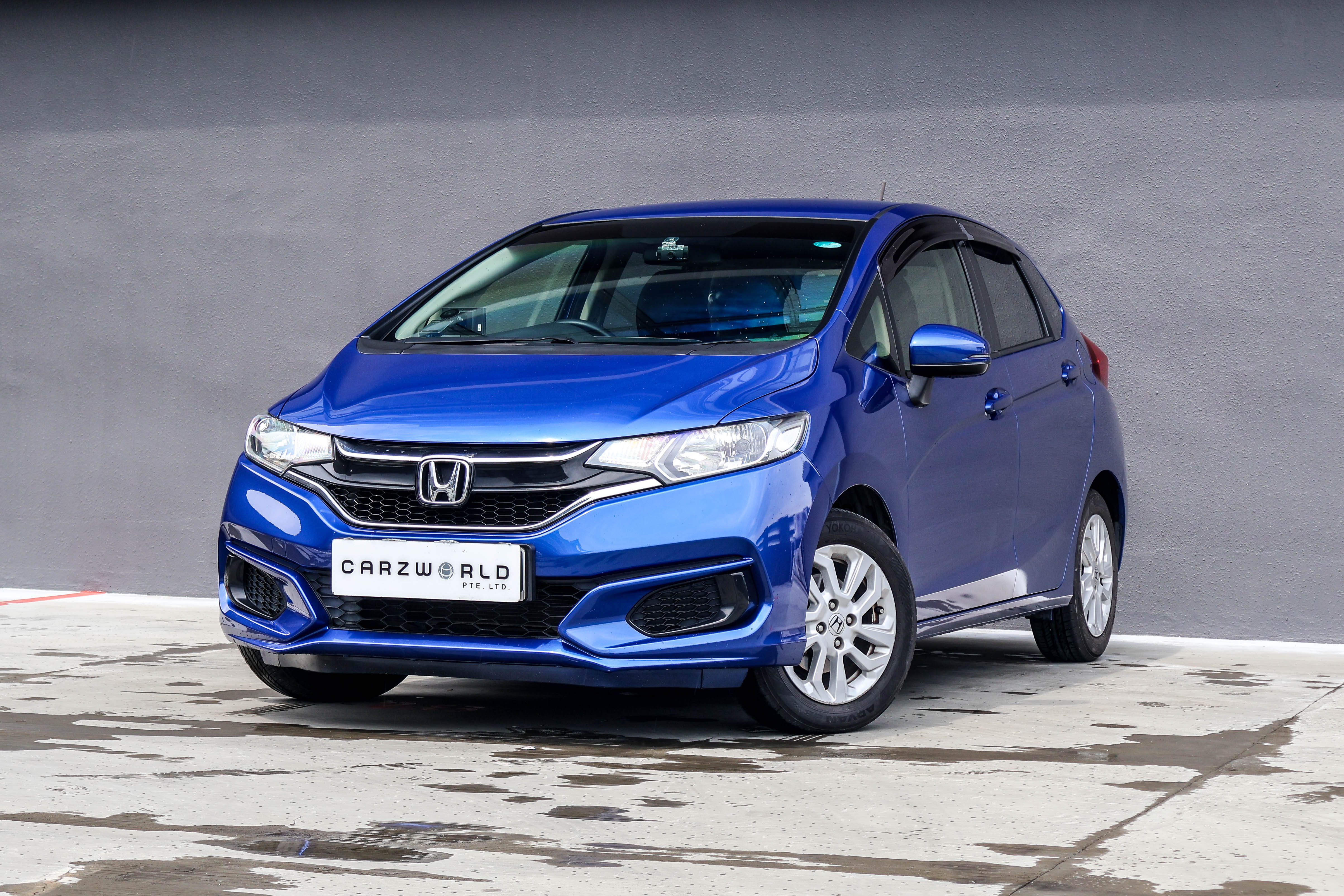 Honda Jazz 1.3A - CarZ World | New & Used Cars, Rental & Export Honda Jazz 1.3A - CarZ World | New & Used Cars, Rental & Export