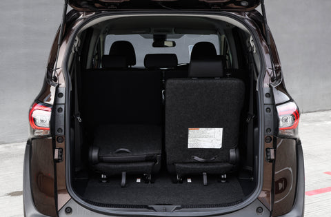 (RENT) Toyota Sienta 1.5G LED