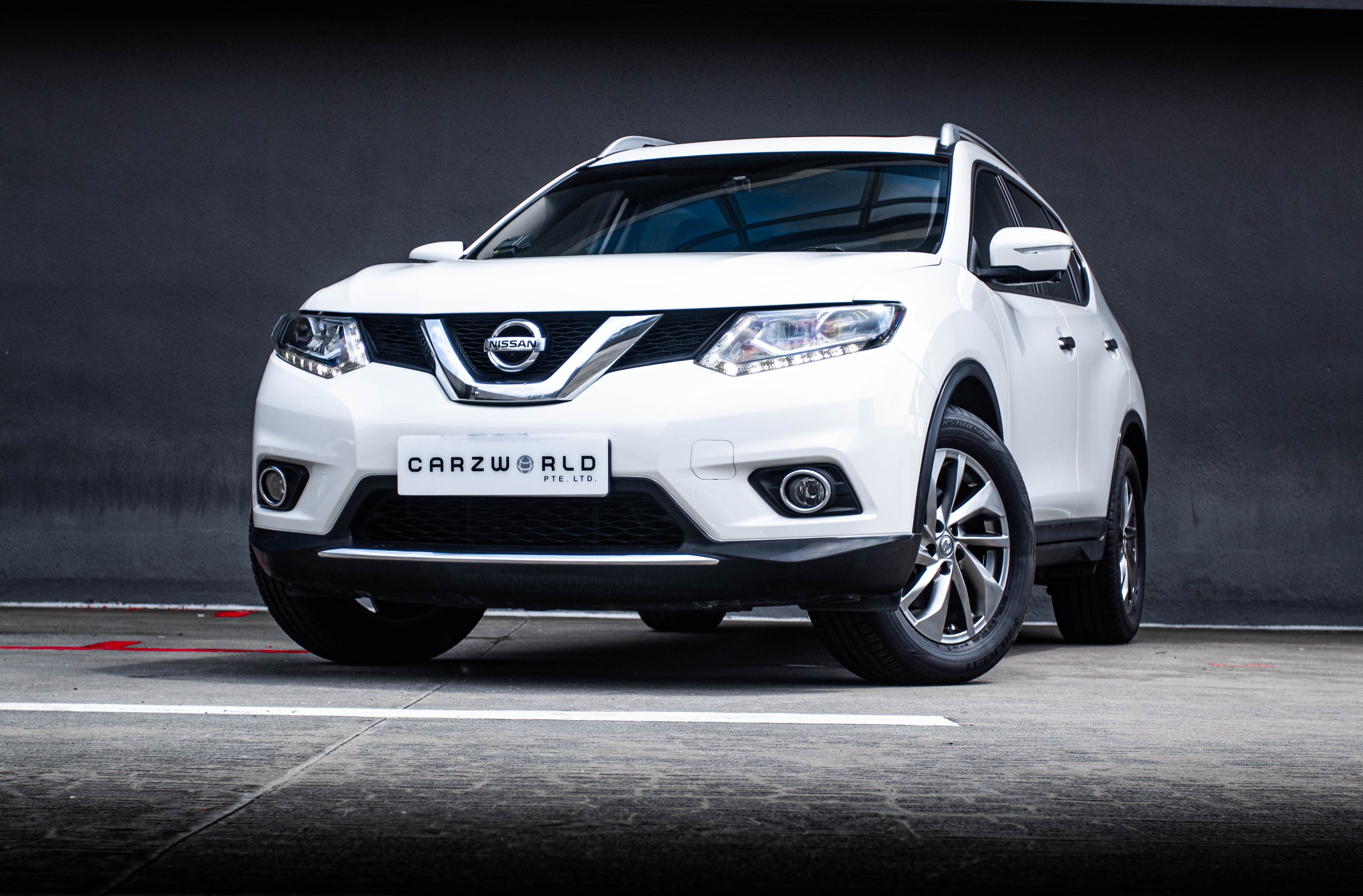 Nissan X-Trail 2.0A Premium 7-Seater Sunroof - CarZ World | New
