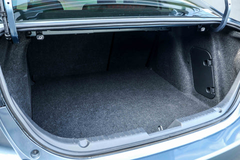 (RENT) MAZDA3 4-DOOR SEDAN 1.5L SP.6EAT