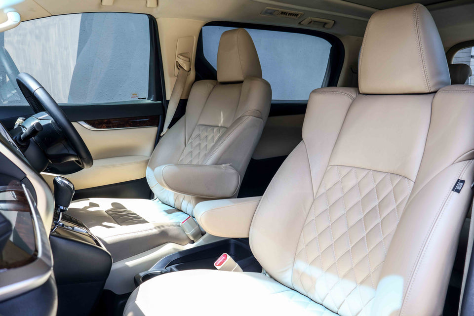 Toyota Alphard 2.5A X 8-Seater Moonroof - CarZ World | New & Used