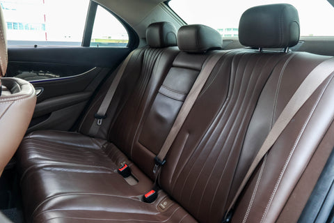 (RENT) MERCEDES BENZ E200 EXCLUSIVE (R18 LED)