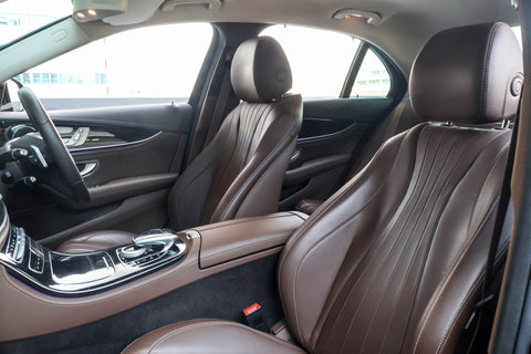 (RENT) MERCEDES BENZ E200 EXCLUSIVE (R18 LED)