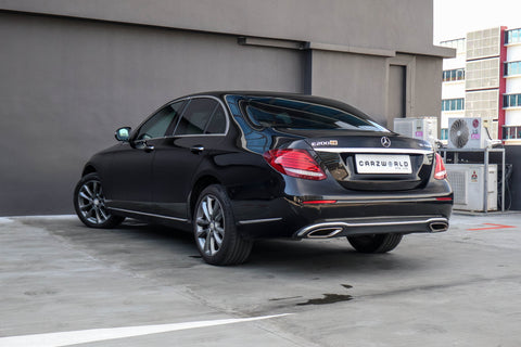(RENT) MERCEDES BENZ E200 EXCLUSIVE (R18 LED)