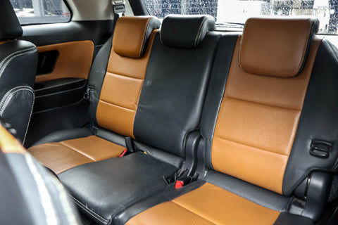 (RENT) TOYOTA  ESTIMA AERAS 2.4 A 7 Seater