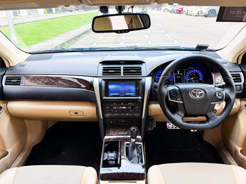 (RENT) Toyota Camry 2.5 Auto
