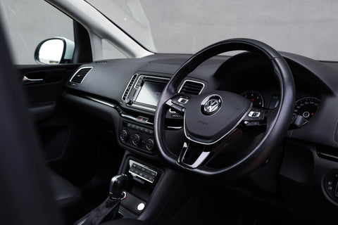 (LEASE) Volkswagen Sharan 2.0 TSI