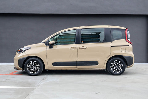Toyota Sienta Hybrid 1.5A