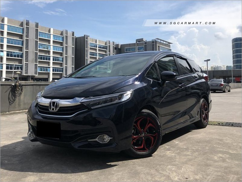 Honda Shuttle Hybrid 1.5A LED Honda Sensing - CarZ World | New