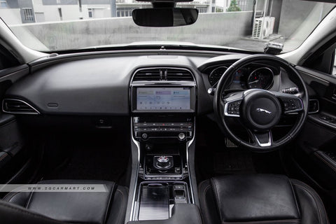 Jaguar XE 2.0A Prestige