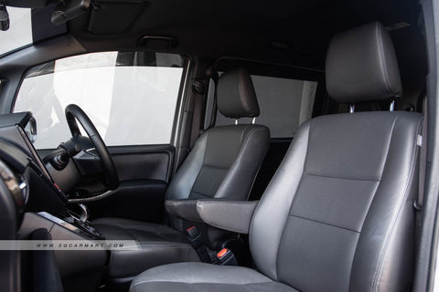 Toyota Voxy Hybrid 1.8A V