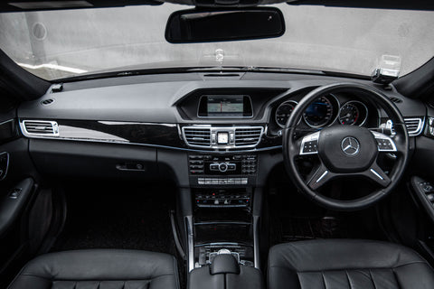 (RENT) Mercedez-Benz E200 Sedan
