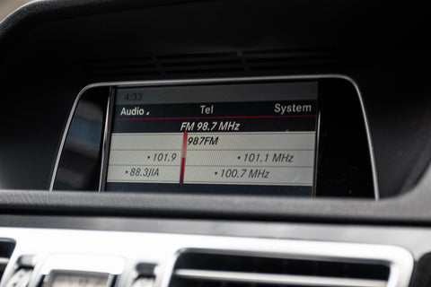 (RENT) Mercedez-Benz E200 Sedan
