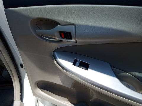 2012 USED TOYOTA COROLLA ALTIS ELEGANCE SMA389U