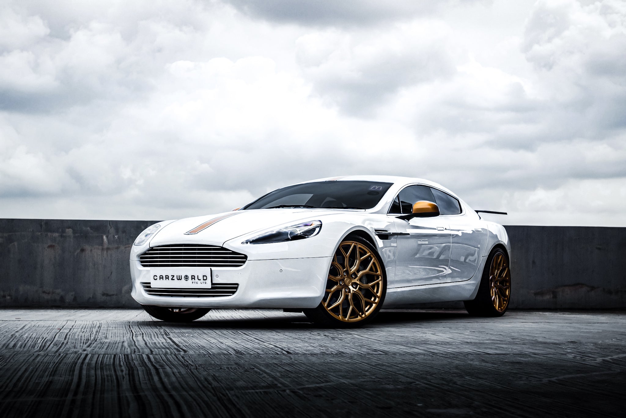 【JOJO】Aston Martin Rapide ラピード Aston Martin Rapide 6.0A (COE till 01/2031) - CarZ World | New