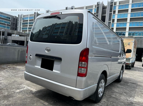 (RENT) Toyota Hiace Diesel 3.0M