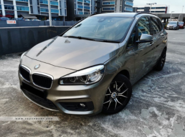 (LEASE) BMW 218i Active Tourer
