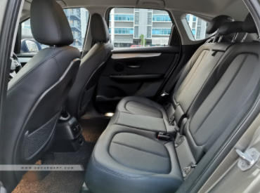 (LEASE) BMW 218i Active Tourer