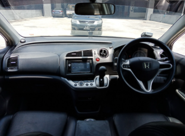 (LEASE) Honda Stream 1.8A