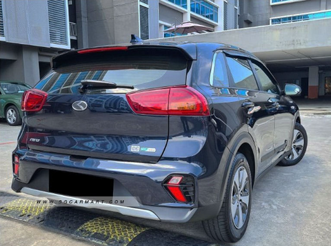 (LEASE) Kia Niro Hybrid 1.6A