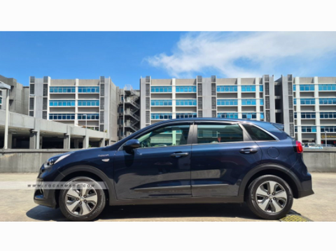 (LEASE) Kia Niro Hybrid 1.6A