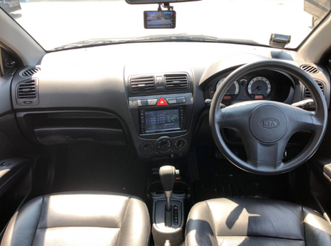 (RENT) Kia Picanto 1.1A