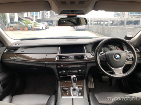 (RENT) BMW 730Li 3.0A