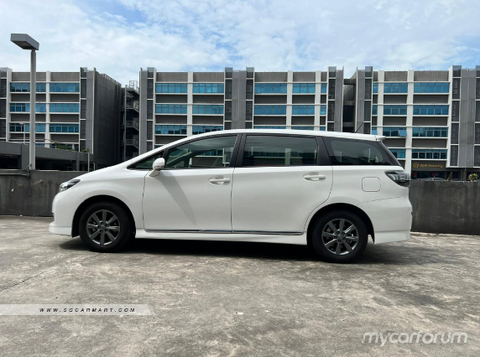 (RENT) Toyota Wish 1.8A Elegance