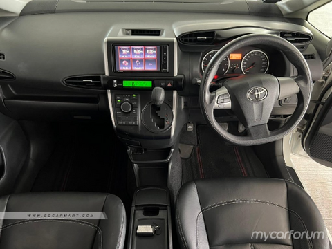 (RENT) Toyota Wish 1.8A Elegance