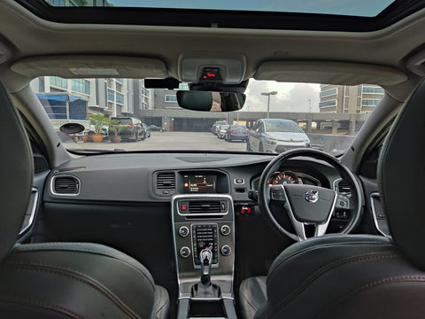 Volvo S60 Cross Country T5 <br> <br>