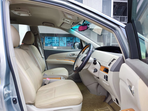(RENT) Toyota Previa 2.4A