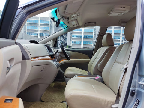 (RENT) Toyota Previa 2.4A